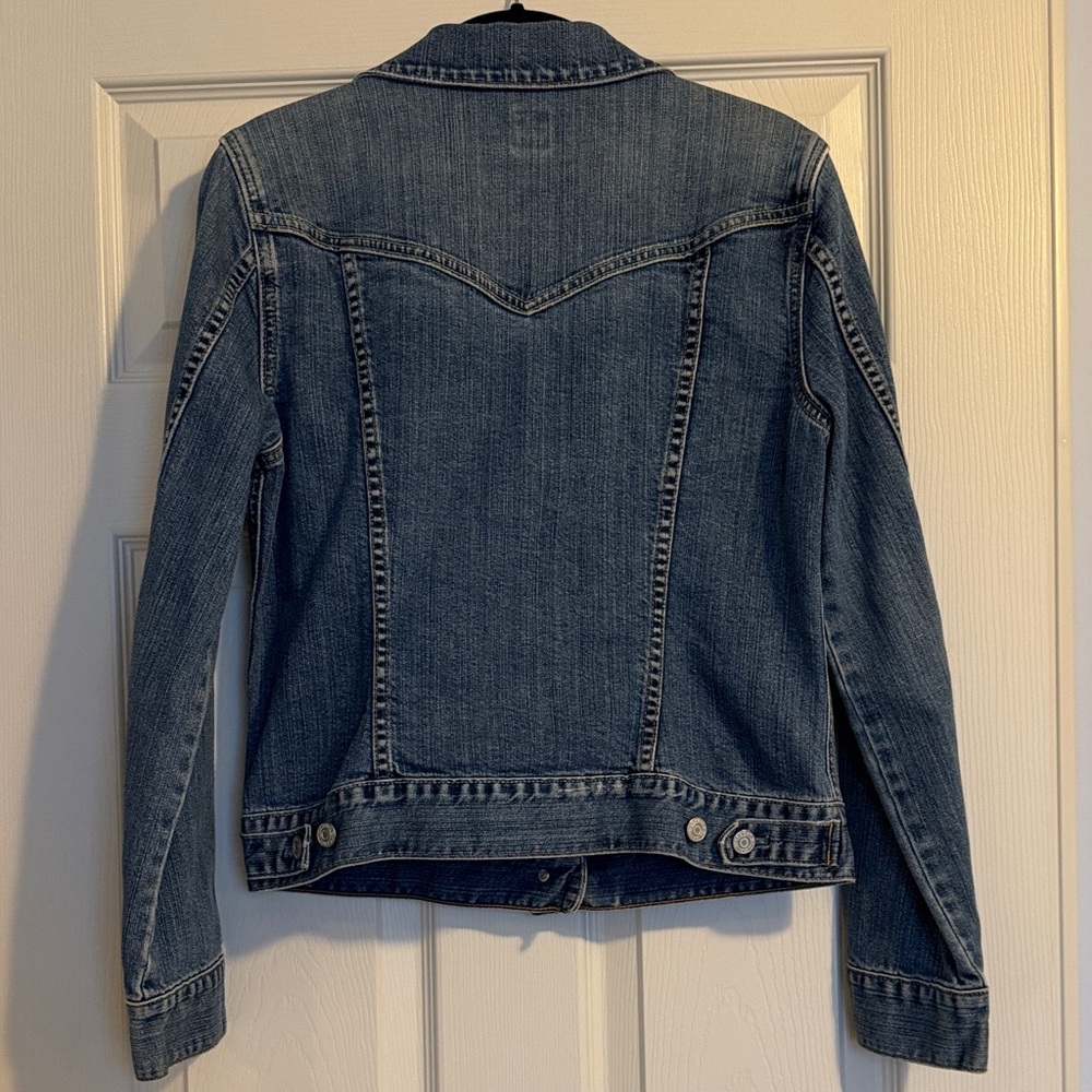 GAP Women's Classic Denim Jacket - Indigo Vintage - Picture 5 of 9